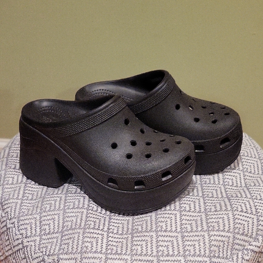 CROCS Black Platform Mules